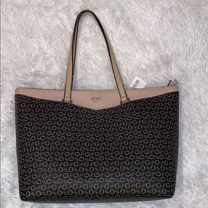 Women’s Guess purse